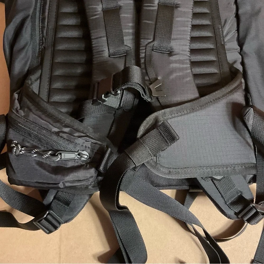 Topo Designs Mountain Pack 28L Backpack - Picture 5 of 11